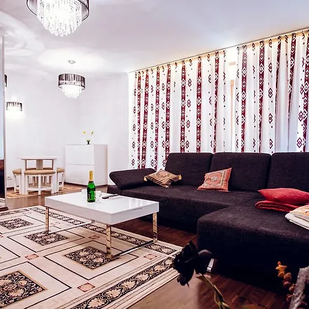 Appartement Herastrau Own Garden Apt Boekarest